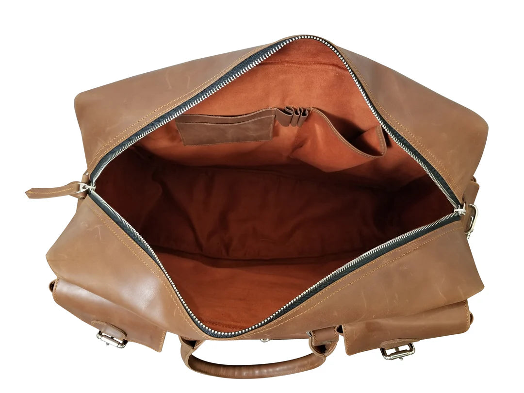 The Traveler – Classic Messenger Bag with Modern Utility & Timeless Style