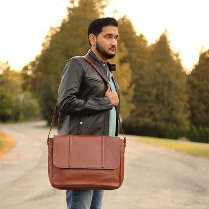 Men’s Leather Laptop Messenger Bag – Stylish & Professional Work Bag
