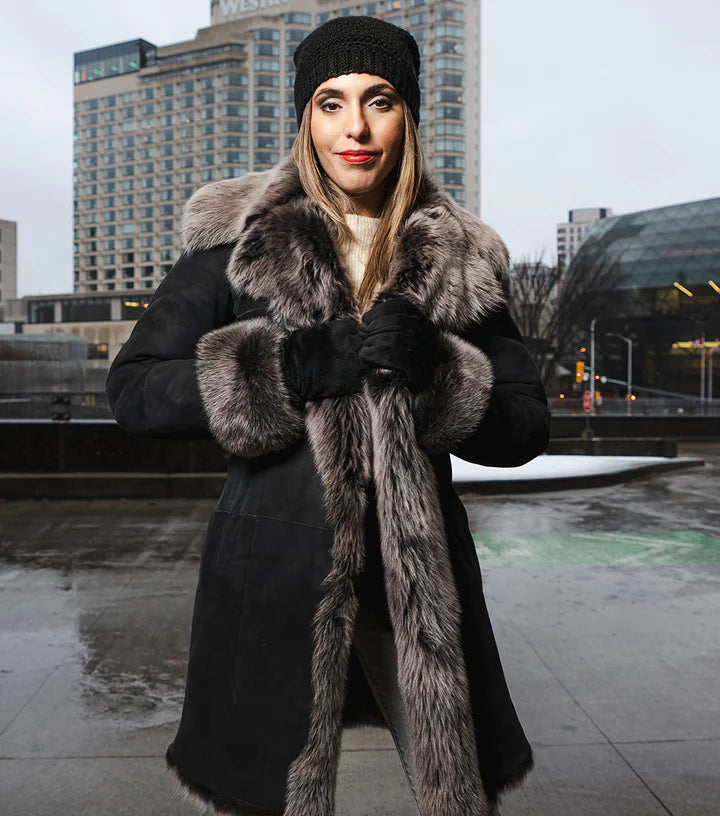 Authentic Sheepskin Shearling Coat – Warm & Stylish for Cold Weather