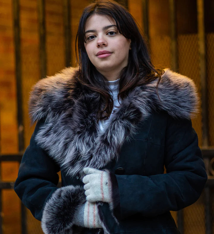 Authentic Sheepskin Shearling Coat – Warm & Stylish for Cold Weather