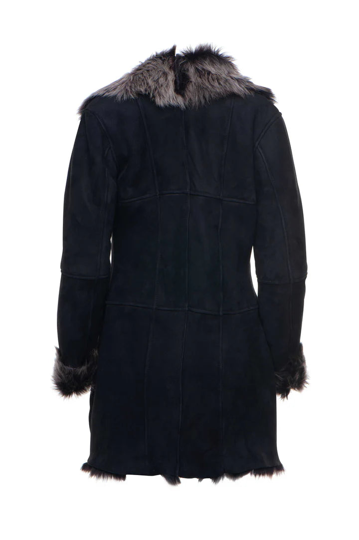 Authentic Sheepskin Shearling Coat – Warm & Stylish for Cold Weather